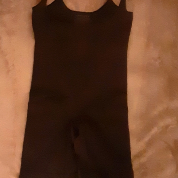Body Shaper - Picture 2 of 9